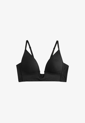 Zbliżenie kobiety noszącej czarny biustonosz z głębokim dekoltem w kształcie litery V, cienkimi ramiączkami oraz wycięciem w kształcie litery U na środku z przodu.