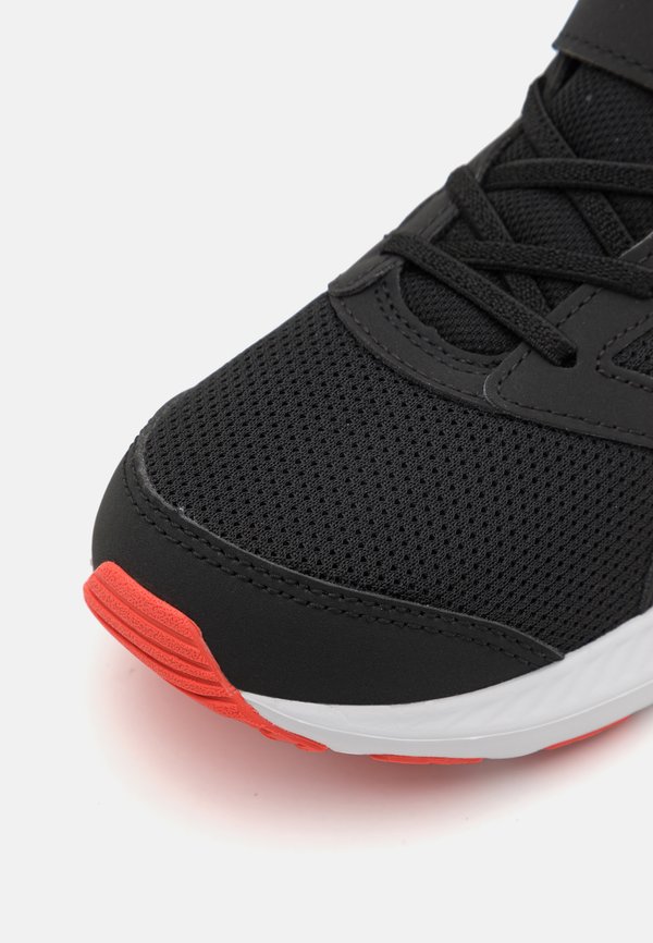 JOLT 4 UNISEX – Laufschuh Straße