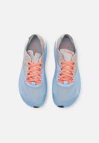 Altra VANISH CARBON 2 - Tekaški copati za cesto - gray/blue