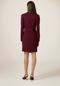 Oltre DOPPIOPETTO CON BOTTONI 
 - Vestido camisero - bordeaux