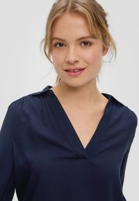 s.Oliver MIT V-AUSSCHNITT - Bluza - navy