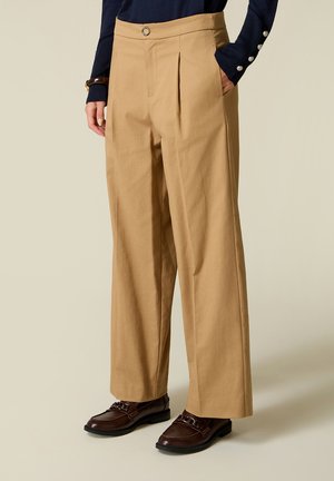 Oltre PANTALONI CROPPED - Stoffhose - beige