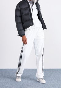 adidas Originals Tracksuit bottoms - white