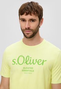 s.Oliver - T-shirt z nadrukiem