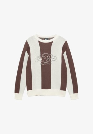 Brązowo-kremowy sweter w paski z dzianiny z okrągłym dekoltem. Z przodu znajduje się haftowane logo "STMD" oraz napis "Playing for good".