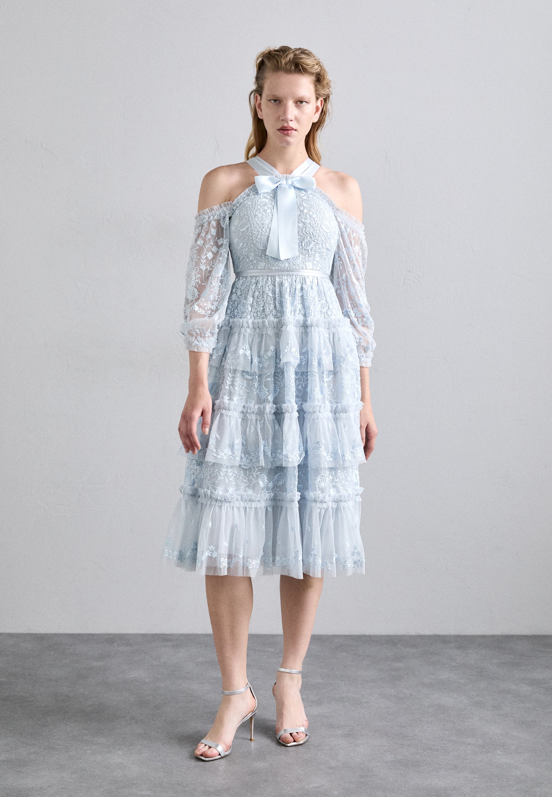 Needle & Thread PRIMROSE LONG SLEEVE MIDAXI DRESS - Occasion wear - cloud/light blue - Zalando.ie Needle & Thread PRIMROSE LONG SLEEVE MIDAXI DRESS - Occasion wear - cloud/light blue - Zalando.ie