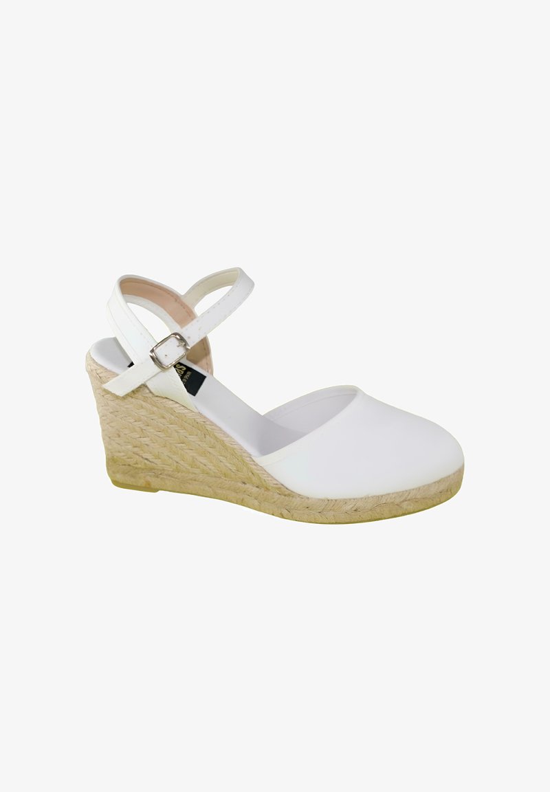 Zapato alpargata de cuña blanca con correa en el tobillo y hebilla, suela de yute trenzado, punta cerrada y material superior liso.