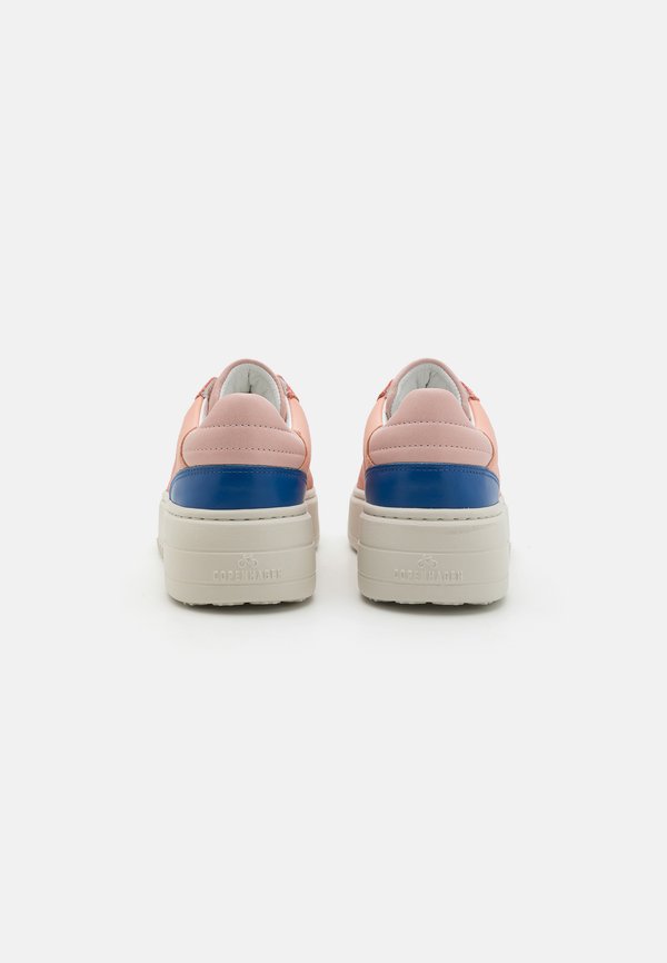 CPH75  - Trainers - peach2