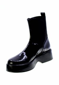 Stivaletto alla caviglia in vernice nera con punta quadrata, tacco a blocco e linguetta posteriore.