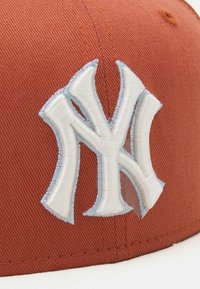 New Era PATCH 9FIFTY® UNISEX - Cap - orange