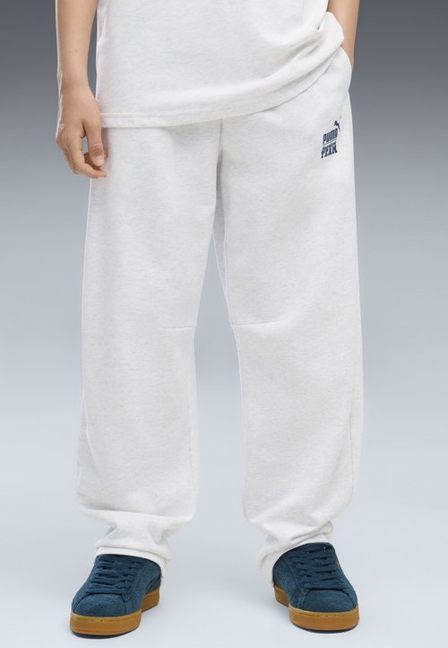 PUMA MID 90S RELAXED BARREL JOGGINGHOSE. - Tracksuit bottoms - white glow heather — foto 2