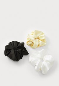 ONLLAILA SCRUNCHIE 3 PACK - Pribor za stiliziranje kose - french vanilla/cloud dancer/black