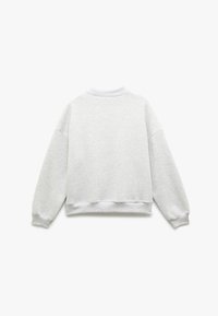 Lys grå sweatshirt med rund hals, ribstrik ved håndleddene og nederst. Blødt bomuldsblanding stof, afslappet pasform og sænkede skuldersømme.