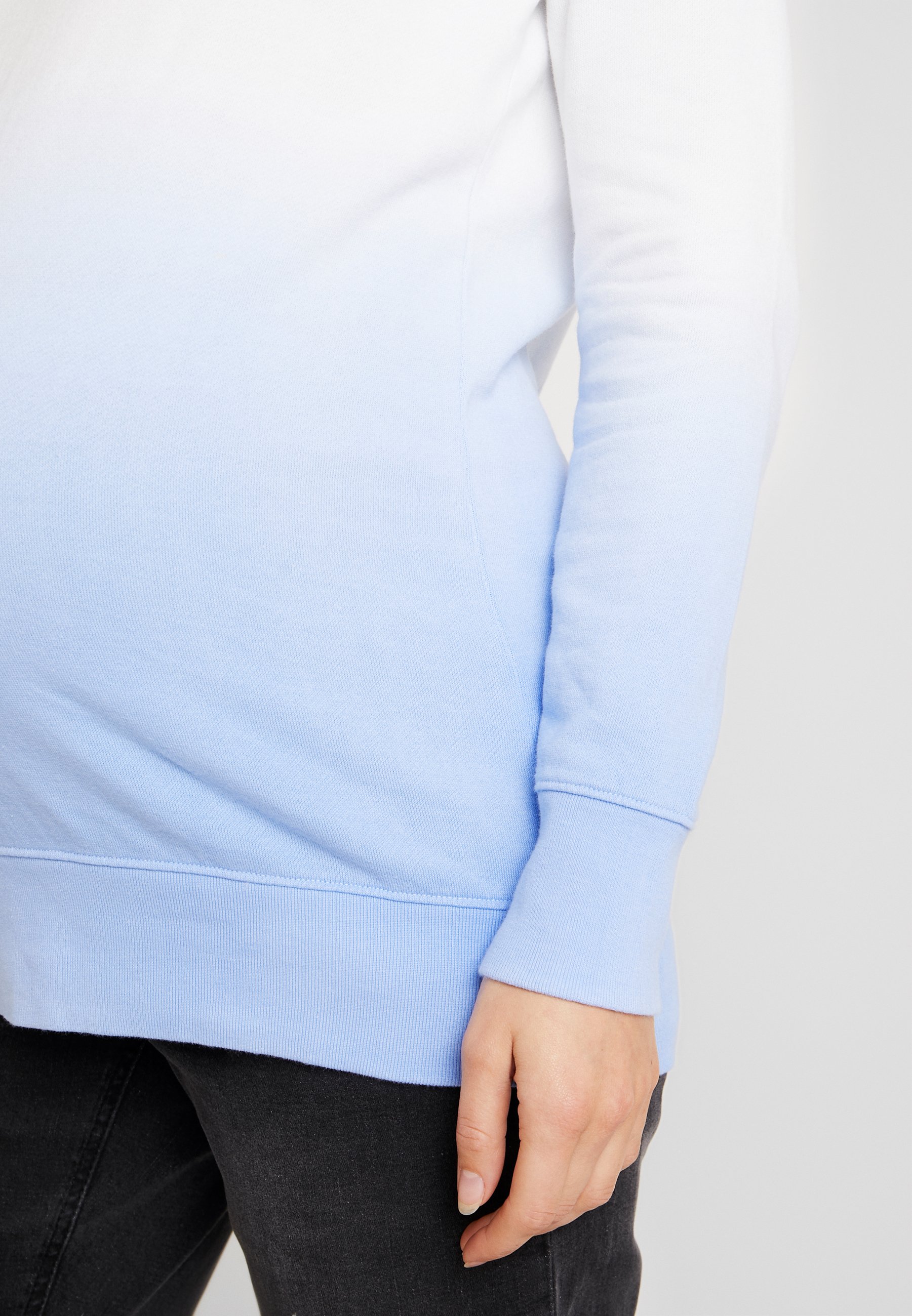 gap maternity sweatshirt