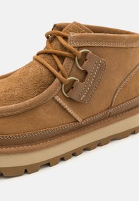 UGG HAYDEN MOC - Zapatos de vestir - chestnut