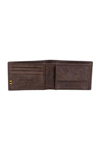 Cartera marrón de cuero con múltiples ranuras para tarjetas, compartimento para billetes y protección RFID. Superficie texturizada con el logo de la marca en relieve.