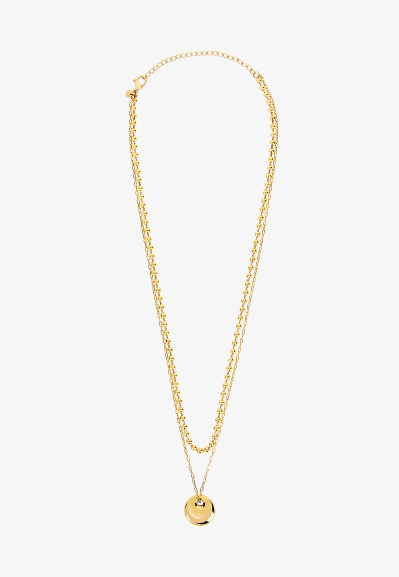 Goudkleurige dubbele ketting met een ronde hanger, voorzien van een gladde afwerking en afwisselende ovale en sferische schakels.