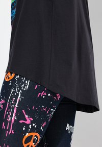 Angel of Style DRAGON PATTERN - Langarmshirt - black
