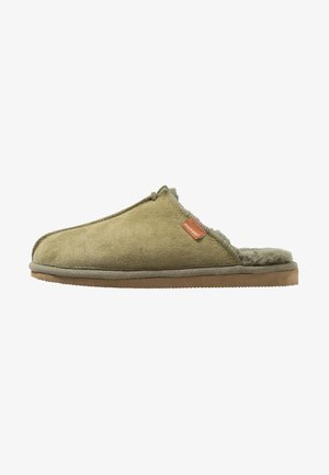 Shepherd HUGO - Slippers - olive