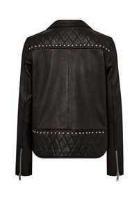 Juodos odinės striukės, su siuvinėtais pečių ir apatiniais šonais, sidabro spalvos studelėmis siūlėse ir užtrauktukais ant ilgų rankovių, matoma iš nugaros.