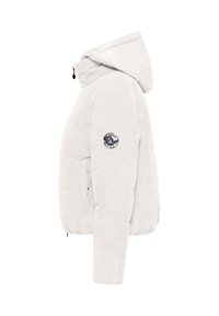 Witte corduroy pufferjack met een capuchon, voorzien van een ronde embleem op de mouw, ritszakken en een gestructureerd stofontwerp.