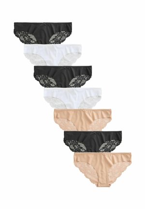 Drie paar kanten onderbroekjes in zwart, wit en huidskleur, met een soepele stoffen basis en intricaat kantdetail op de randen.