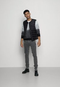 Denham HANK LINER - Colete - black