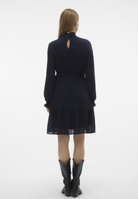 Vero Moda VMLUNA LS SHORT WVN EXP - Robe de jour - night sky