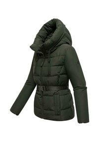 Giacca imbottita verde scuro con colletto alto e pieghevole, stringhe regolabili e vita con cintura. Presenta due tasche frontali.