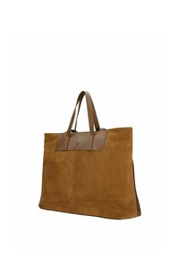 Sac cabas en daim marron avec poignées et surpiqûres en cuir, forme rectangulaire, positionné debout sur fond blanc.