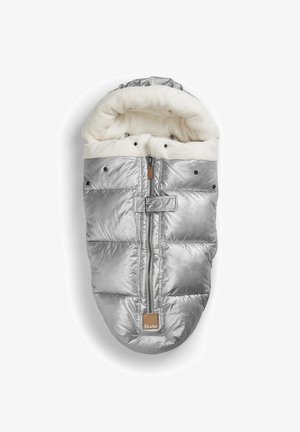 Sølv isoleret babyfutter med frontlynlås, spænde og blød hvid fleece-foring for varme og komfort.