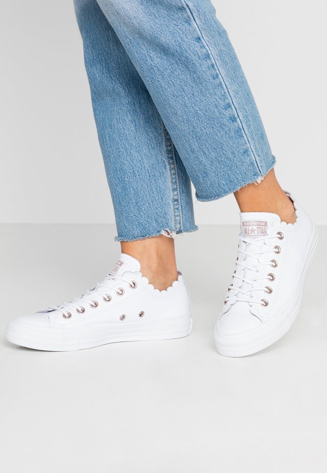 CHUCK TAYLOR ALL STAR - Sneaker low - white