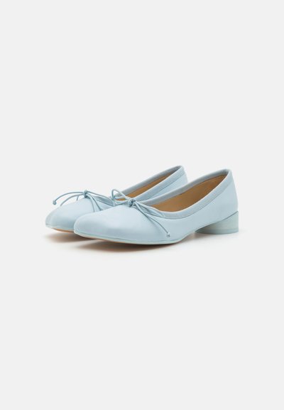 MM6 Maison Margiela BALLET SHOE - Sabrinas - baby blue
