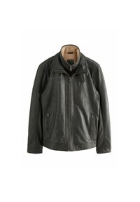 Chaqueta de cuero negra con un cuello alto, cierre frontal con cremallera y dos bolsillos laterales con cremallera; forrada con un material de piel sintética color marrón claro.