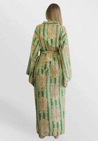 Be Sunset PARADISE KIMONO - Poletna jakna - green