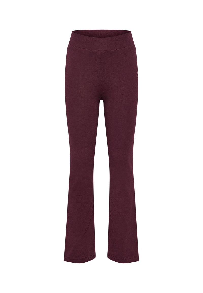 Burgunderfärgade utsvängda yogabyxor tillverkade av mjukt, elastiskt tyg med resårmidja, med en slät yta och utan synliga mönster.