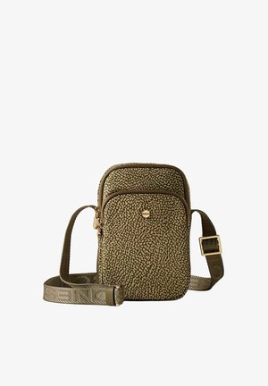 Piccola borsa a tracolla con motivo verde oliva testurizzato, tasca anteriore con zip e tracolla in tessuto regolabile con fibbia dorata.