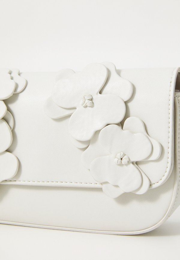 DAISYBOUQUET - Handbag4