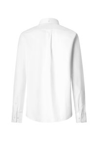 Camicia bianca a maniche lunghe vista da dietro con piega centrale e polsini abbottonati, su sfondo bianco uniforme.