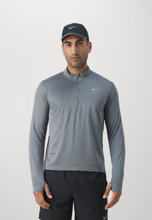 Nike Performance PACER - T-shirt à manches longues - smoke grey