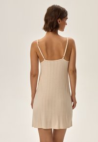 ESOTIQ JENIUS piaskowy