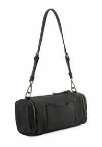 Borsa a tracolla nera in pelle con forma rettangolare, dotata di chiusure con zip, tasca anteriore e tracolla rimovibile.