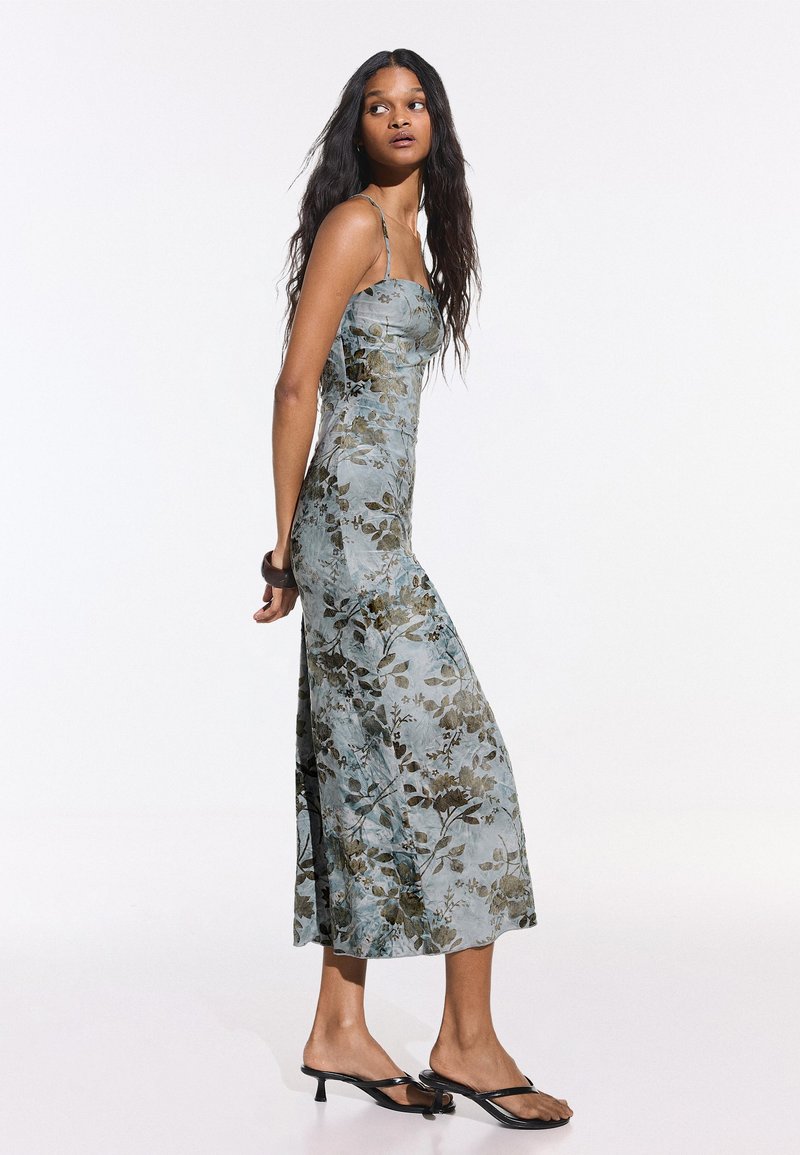 bershka floral maxi dress How to Style Bershka Flower Dress
