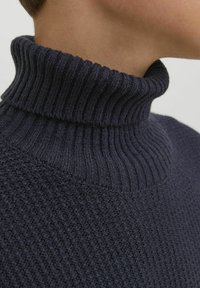 Jack & Jones Junior JUNIOR ROLLKRAGEN - Jersey de punto - total eclipse
