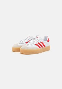 adidas Originals SAMBAE - Tenisice - footwear white/better scarlet