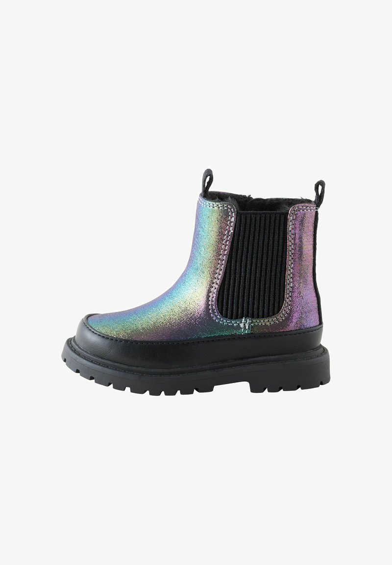 Kinder Chelsea Boots aus schimmerndem Material mit einem schwarzen elastischen Einsatz, strukturiertem Profil und kontrastierenden schwarzen Akzenten.