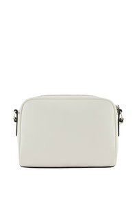 Borsa a tracolla bianca in pelle con forma rettangolare, texture liscia e dettagli neri. Presenta una chiusura con zip superiori e una tracolla regolabile.