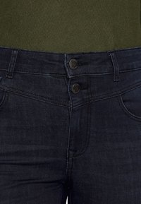 ONLY Tall ONLWAUW CUT - Jeans Skinny Fit - blue black denim