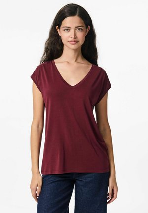 Bordeaux V-hals t-shirt met korte mouwen, gemaakt van zachte, gladde stof. Losse pasvorm, rechte onderrand en geen zichtbare patronen of accenten.
