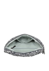Borsa grigia a stampa leopardata, imbottita, con chiusura a zip, caratterizzata da un interno verde chiaro e una tasca con zip per l'organizzazione.